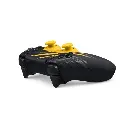dualsense_le_wolverine_pr_02_yellow_rgb.webp