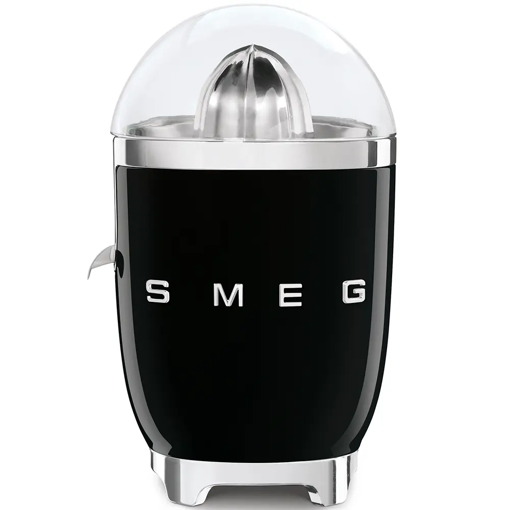 Smeg، عصارة حمضيات بتصميم جمالي مستوحى من طراز الخمسينيات