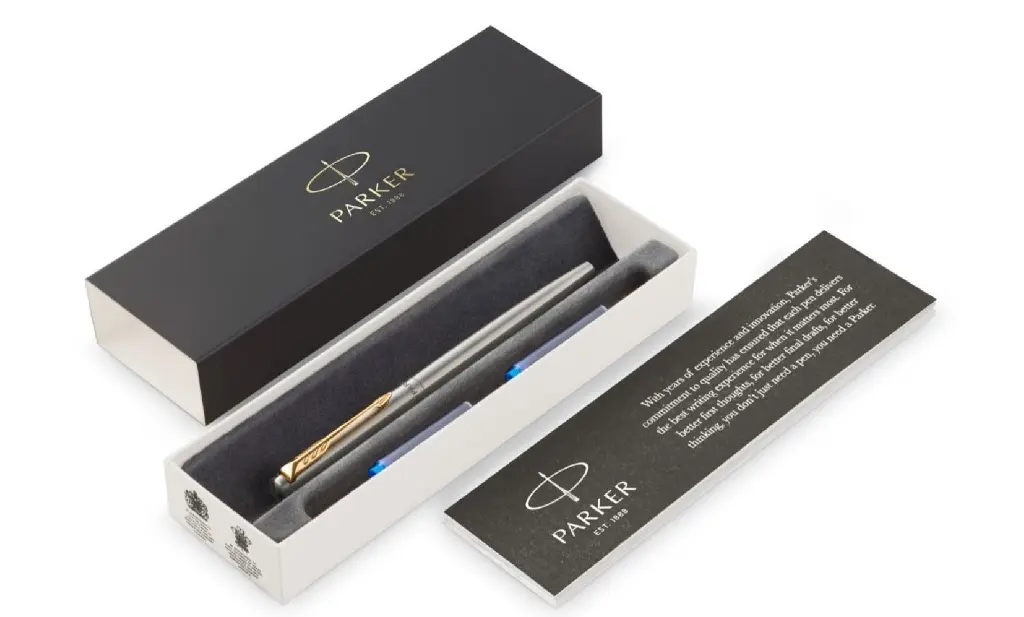 parker-jotter-stainless-steel-gt-fountain-pen (1).webp