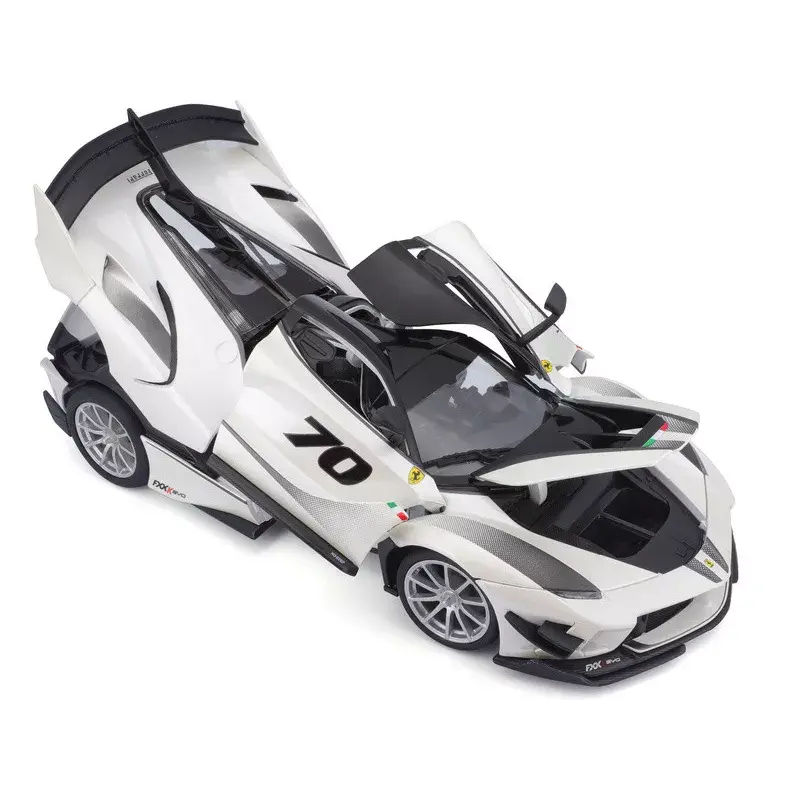 bburago-ferrari-fxx-k-evo-no70-1-18-white-black.webp