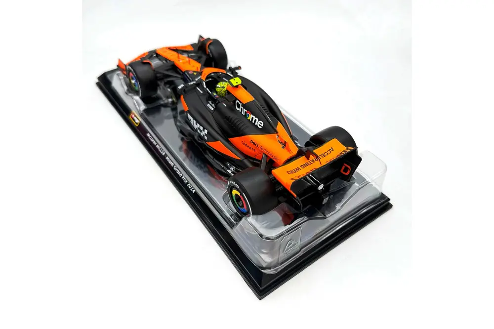 18-28033-4A-Bburago-McLaren-F1-MCL38-Lando-Norris-No4-OKX-Winner-Miami-GP-2024-7__81543.webp