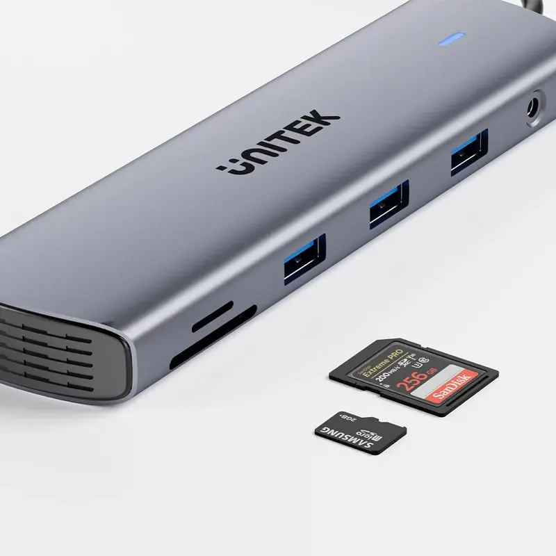 UNITEK_uHUB_U11__11-in-1_USB-C_Hub_with_Dual_Display_Dual_Card_Reader._4_USB-A_Ports_and_PD_100W_lifestyle_v6.webp