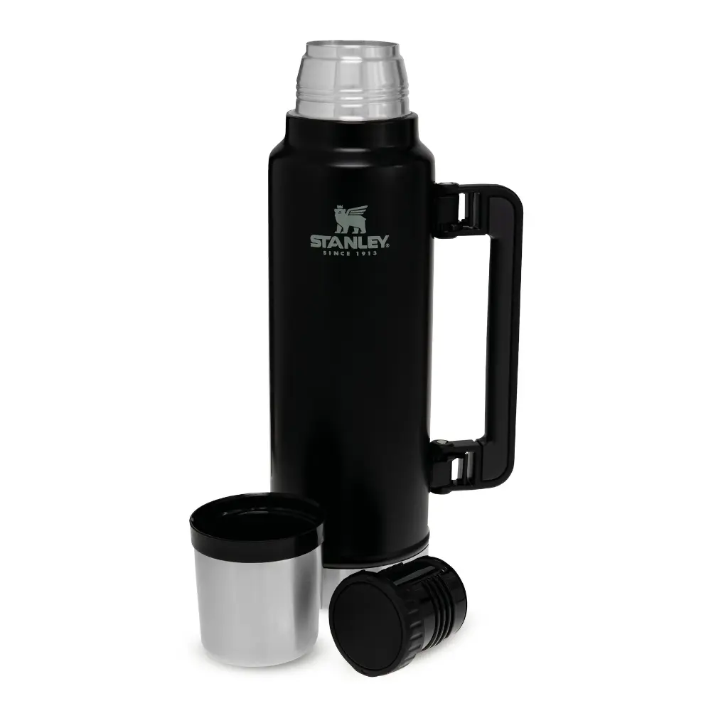 Stanley-TheLegendaryClassicBottle1.4L_1.5QT-MatteBlack-4_1800x1800.webp
