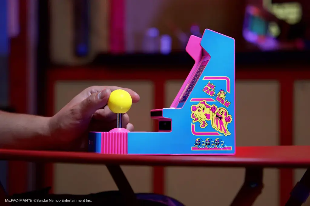 DGUNL-7074Ms.PacManJoystickPlayer_01_1.webp