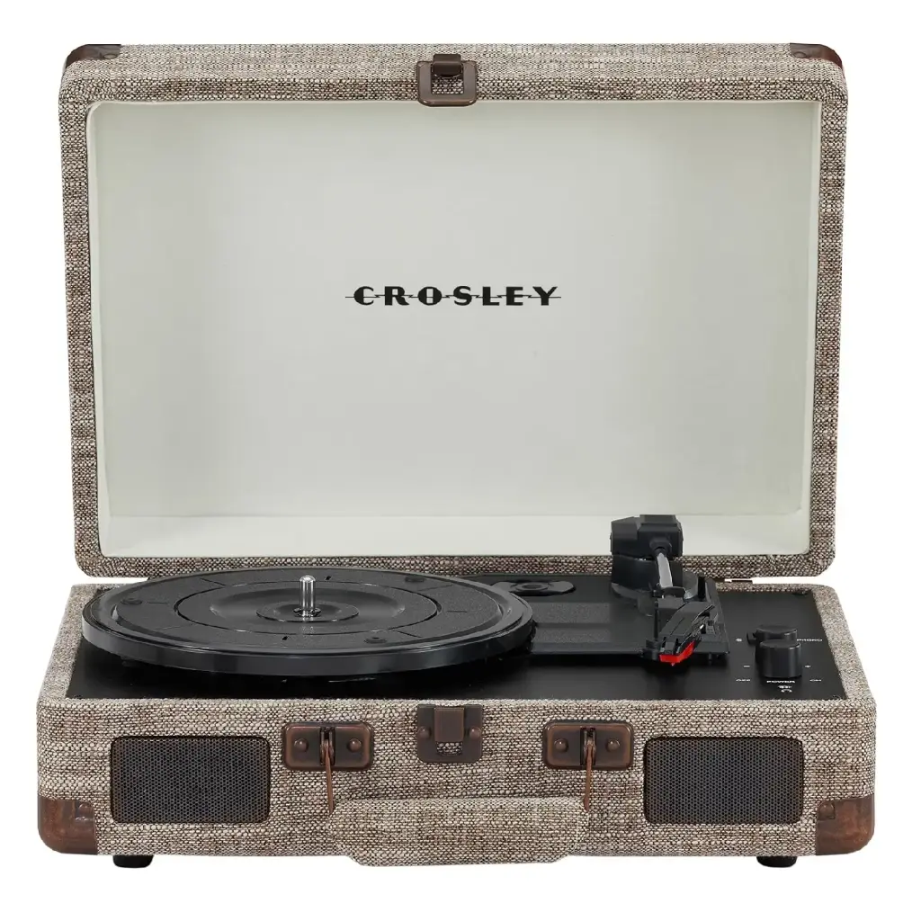 مشغل أسطوانات الفينيل "كروسلي كروزر بلس" بتصميم الحقيبة العتيق مع 3 سرعات وخاصية استقبال وإرسال البلوتوث - قماش هافانا