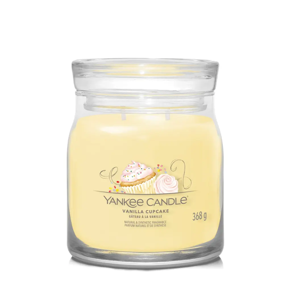 شمعة "يانكي كاندل" (Yankee Candle) الحجم المتوسط (Signature Medium Jar) - فانيلا كب كيك