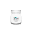 شمعة "يانكي كاندل" (Yankee Candle) الحجم المتوسط (Signature Medium Jar) - أضواء سحرية ساطعة