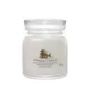 شمعة "يانكي كاندل" (Yankee Candle) الحجم المتوسط (Signature Medium Jar) - ذكريات عطلة نهاية الأسبوع في الغابة